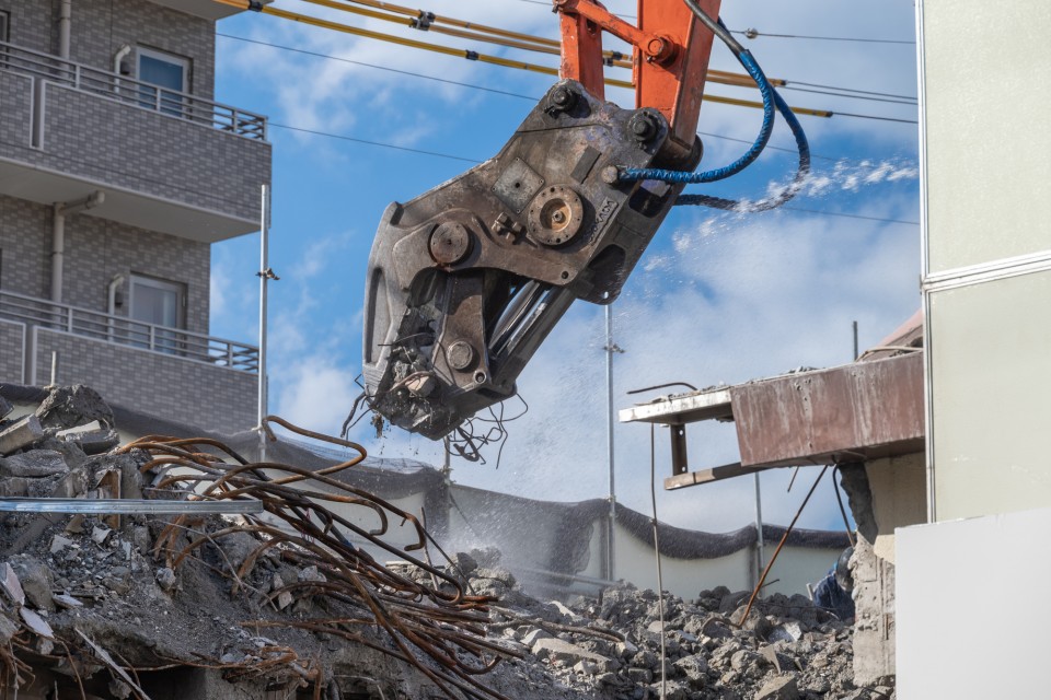 pixta_99288513_M-960x640 (1)